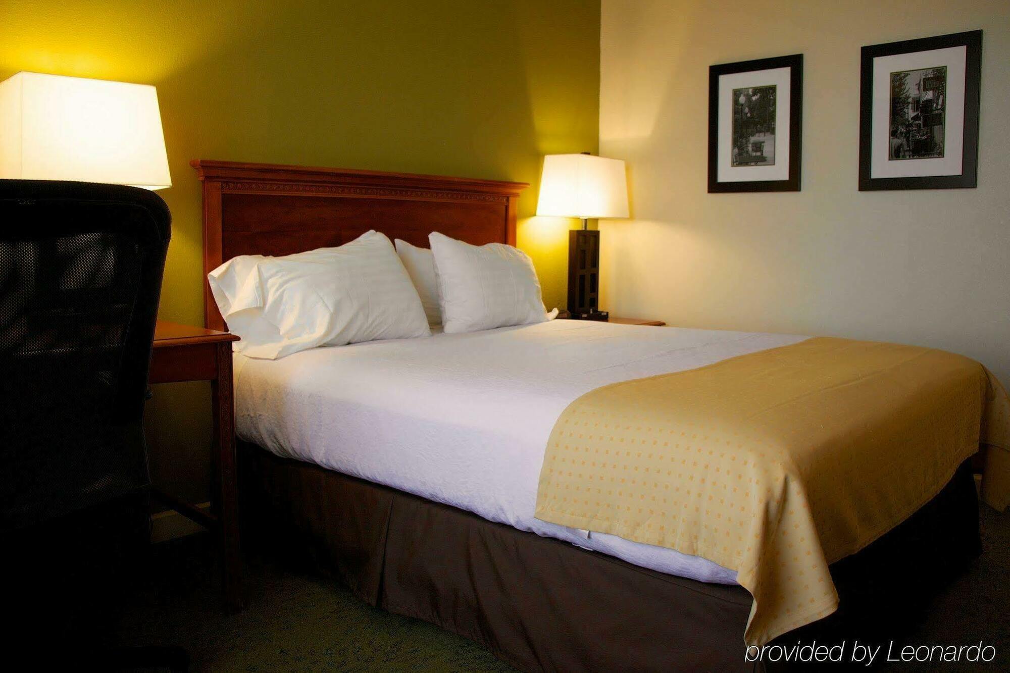 Holiday Inn Athens - University Area Екстериор снимка