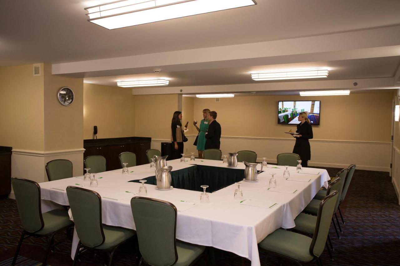 Holiday Inn Athens - University Area Екстериор снимка